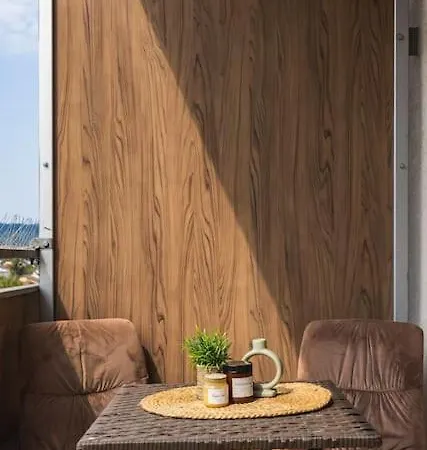 Modern Family Escape