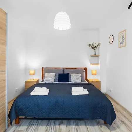 Apartment Modern Family Escape